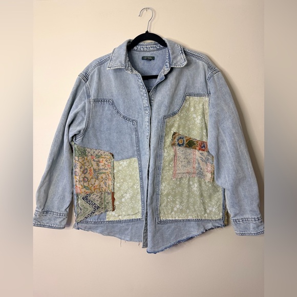 UPCYCLED Patchwork, hand embroidered Denim Jacket with Sunflower Design - Picture 4 of 6